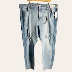 Celebrity Pink Mid-Rise Ankle Skinny Distressed Two-Tone Denim Blue Jeans